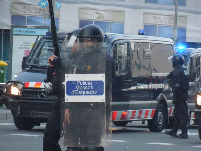 Mossos de esquadra dispositivo